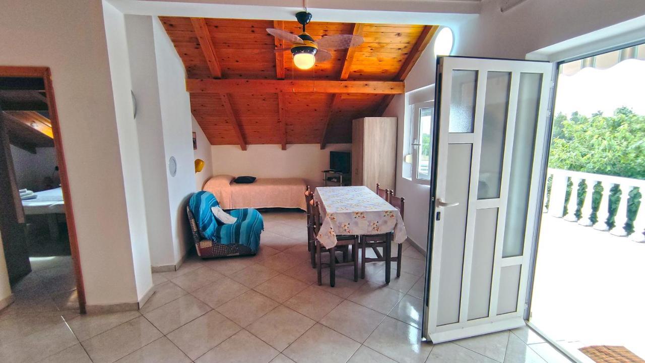 Apartment Amigo Seline ภายนอก รูปภาพ